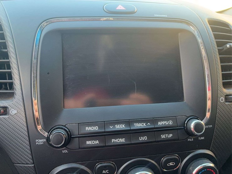 2017-kia-forte-lx-/-s-sedan-4d-image-17