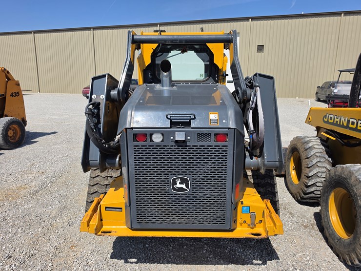 2023-deere-333g-image-17