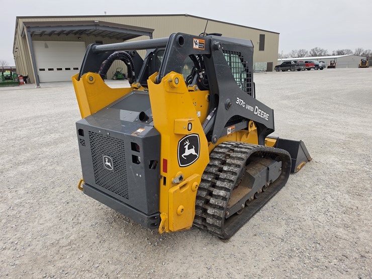 2023-deere-317g-image-19