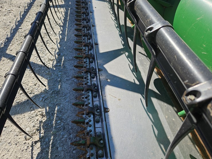 2013-john-deere-630f-image-11