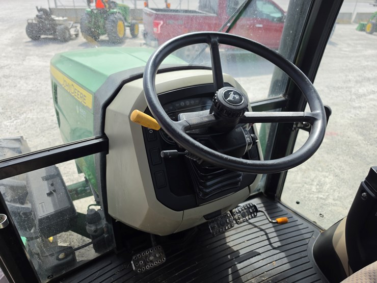 2019-john-deere-5100e-image-16