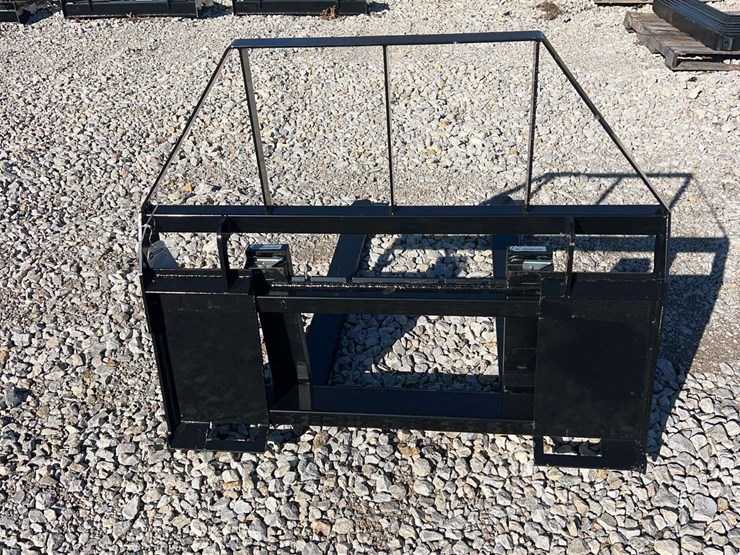 agt-skid-steer-pallet-forks-image-2