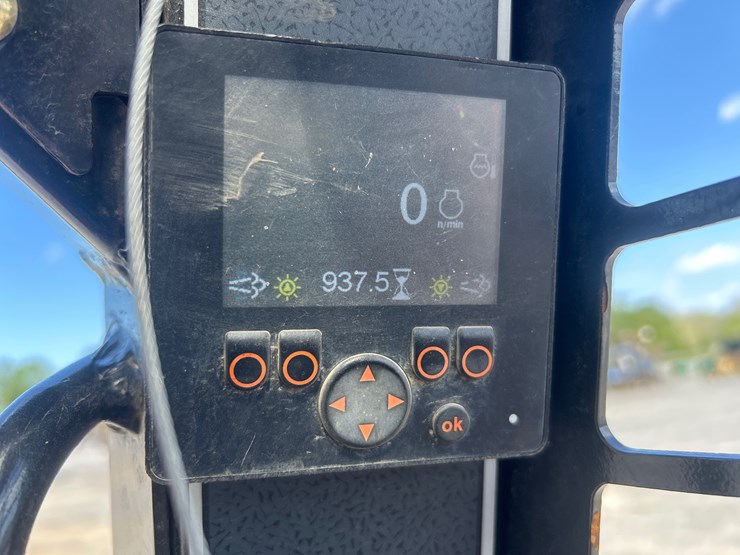 2021-gehl-rt105-image-17