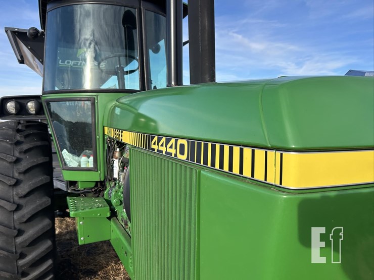 john-deere-4440-image-25