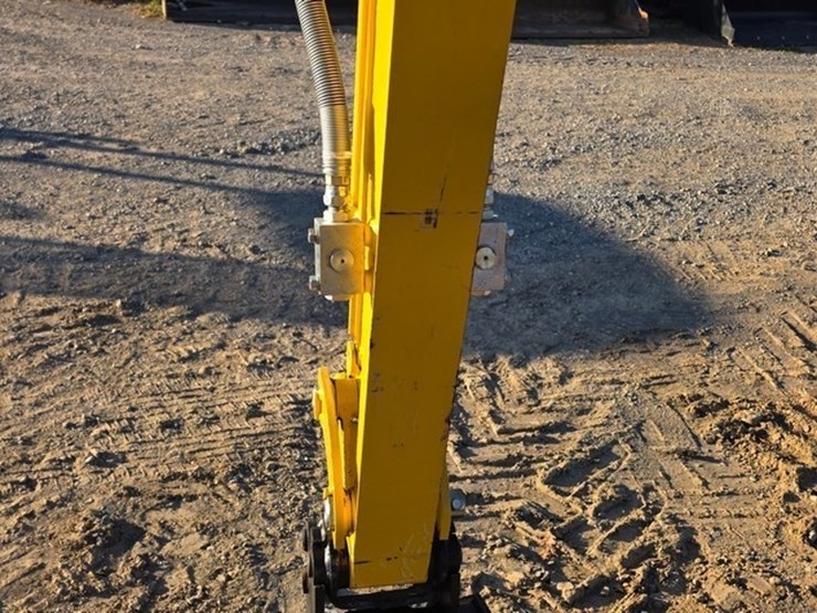 2022-kobelco-sk17sr-image-34