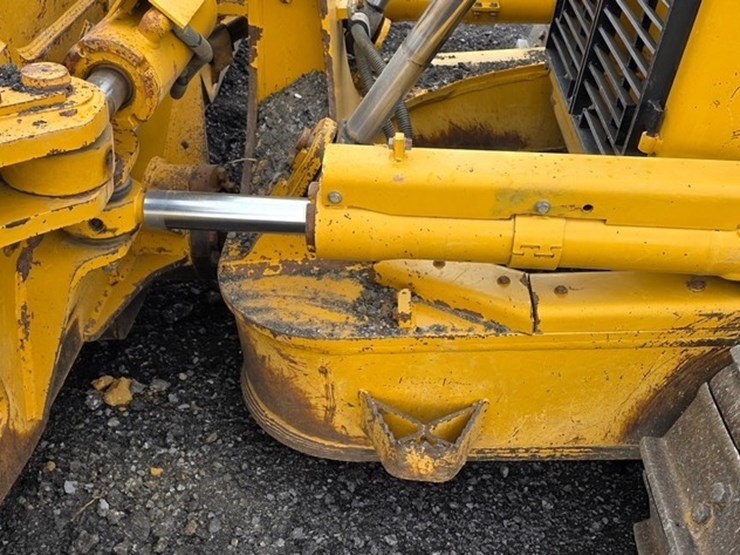 2012-caterpillar-d6t-xl-image-13