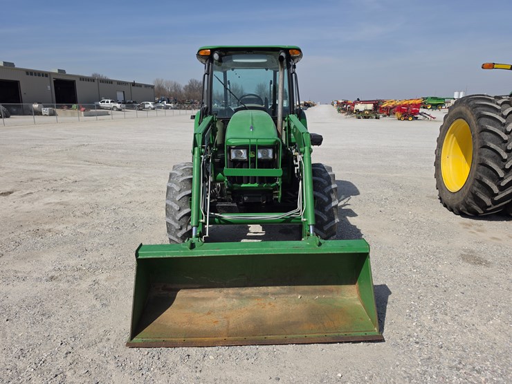 2009-john-deere-5101e-image-2