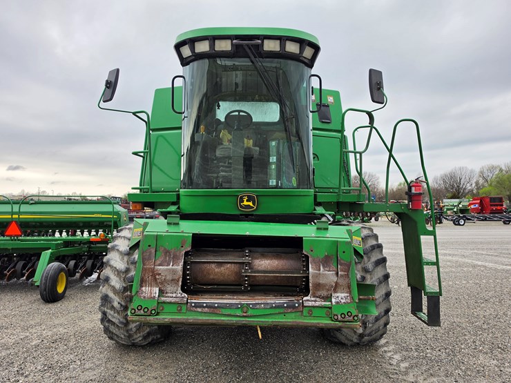 2006-john-deere-9560-sts-image-2