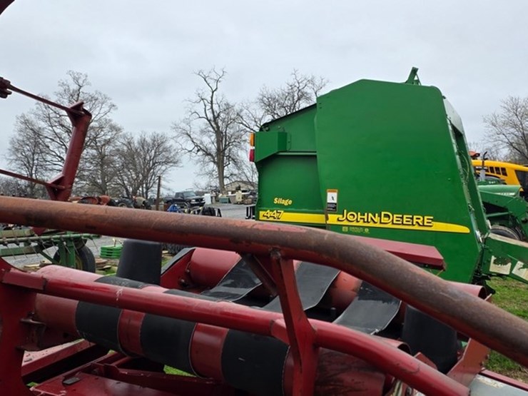 new-holland-b37p-image-8