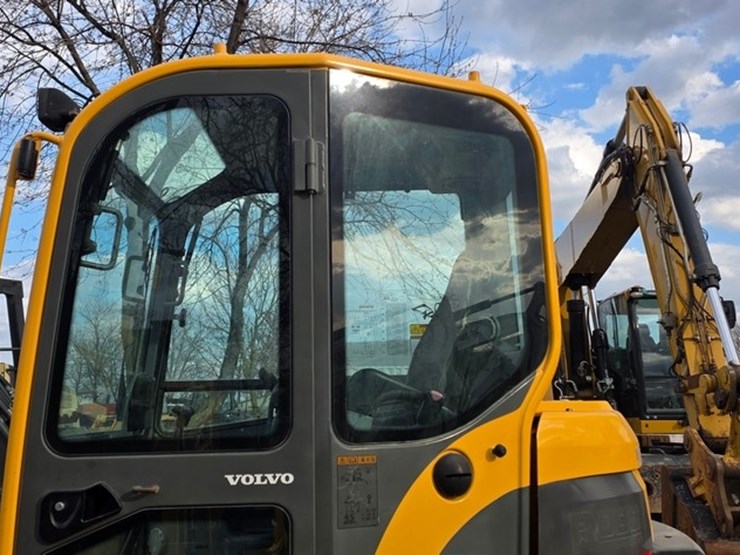 2008-volvo-ecr88-image-32