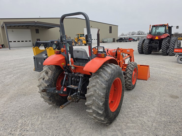 2014-kubota-m6060-image-19
