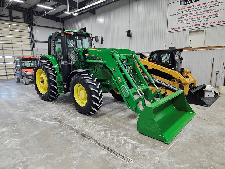 2020-john-deere-6145m-image-1