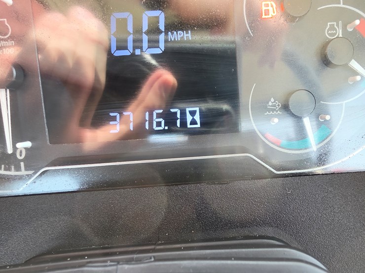 2019-john-deere-5100e-image-17