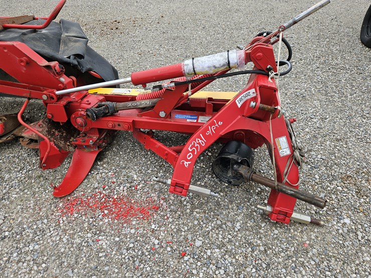 2018-new-holland-h6750-image-2