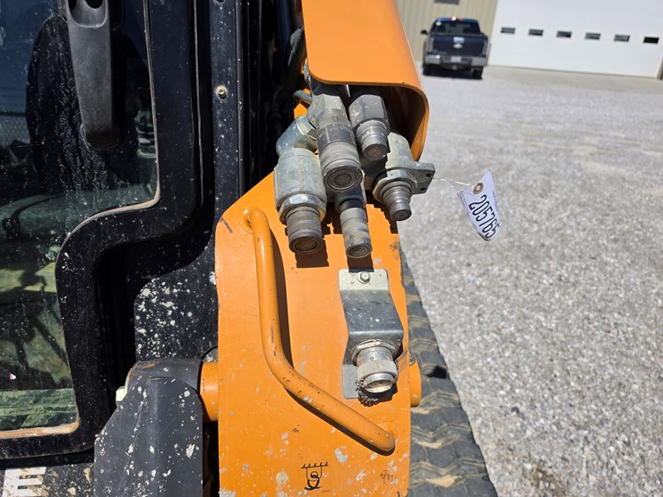 2021-case-tv450b-image-6