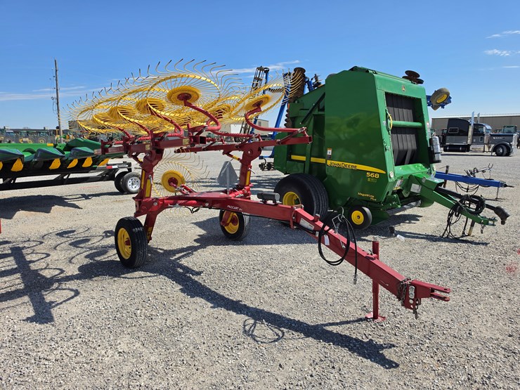 2022-new-holland-819-image-11