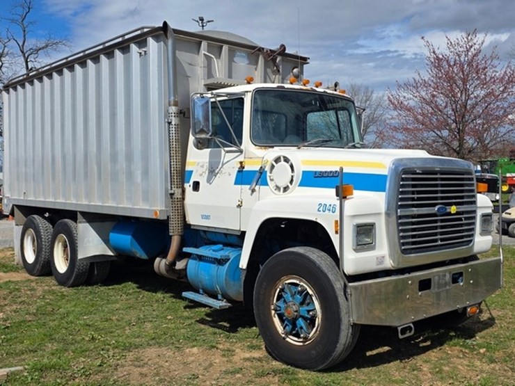 1991-ford-l9000-image-2