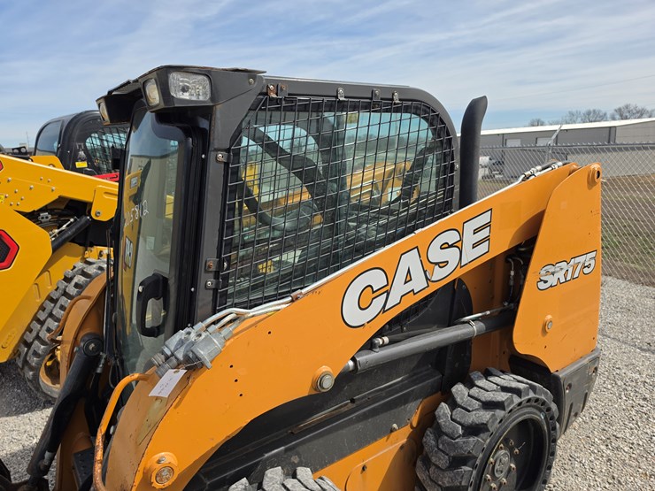 2017-case-sr175-image-13