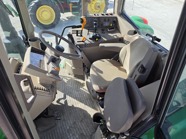 2019-john-deere-6130m-image-17