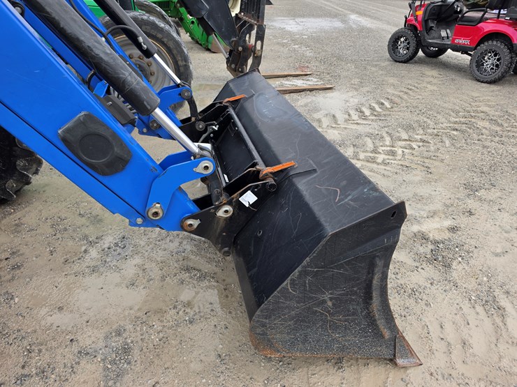 2010-new-holland-t6020-image-6