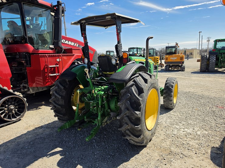 2014-john-deere-5085m-image-6