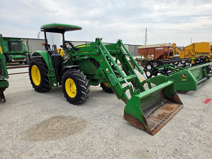 2017-john-deere-6120m-image-25