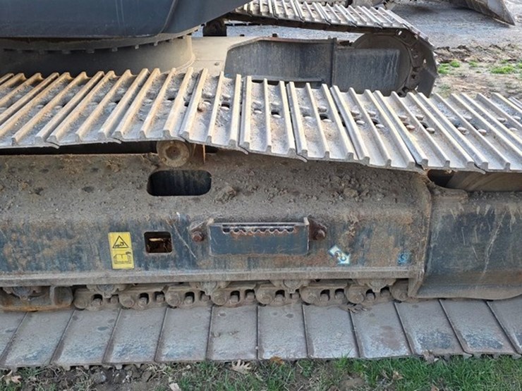 2022-case-cx250d-image-15