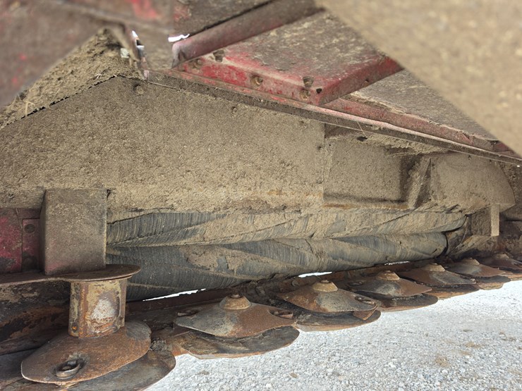 2003-new-idea-5209-image-4