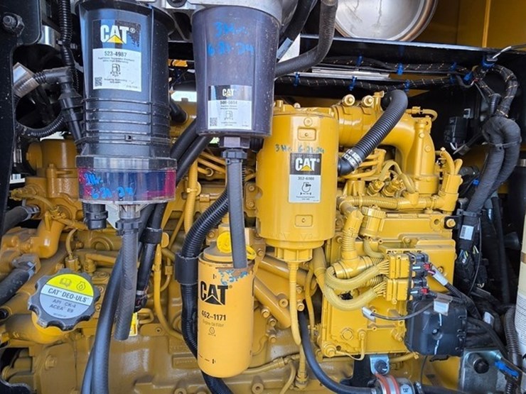 2024-caterpillar-930-image-59