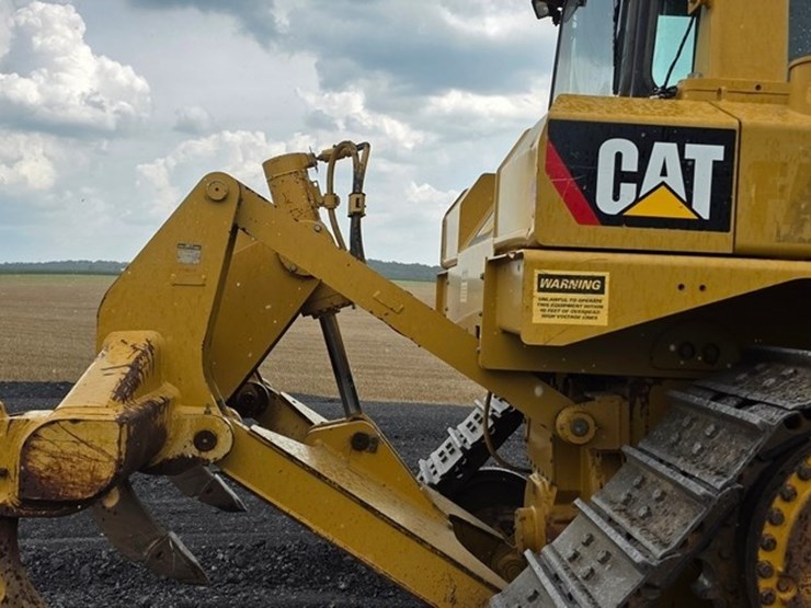 2012-caterpillar-d6t-xl-image-34