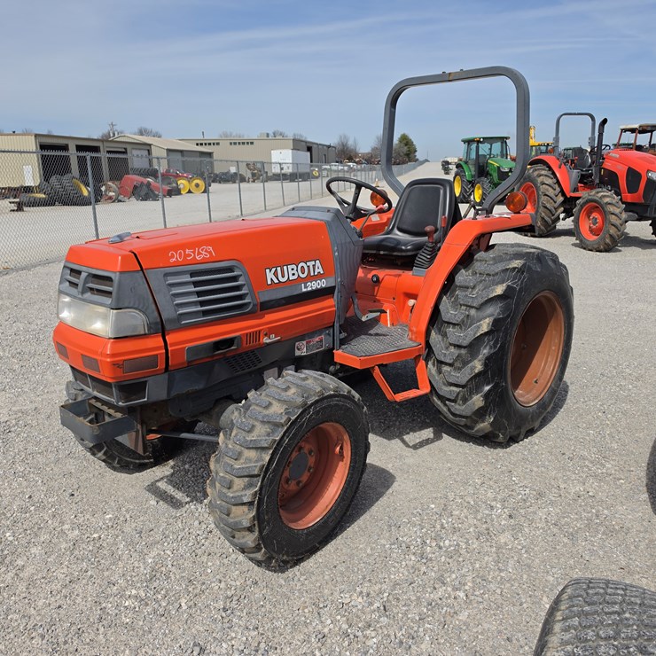 1997 KUBOTA L2900