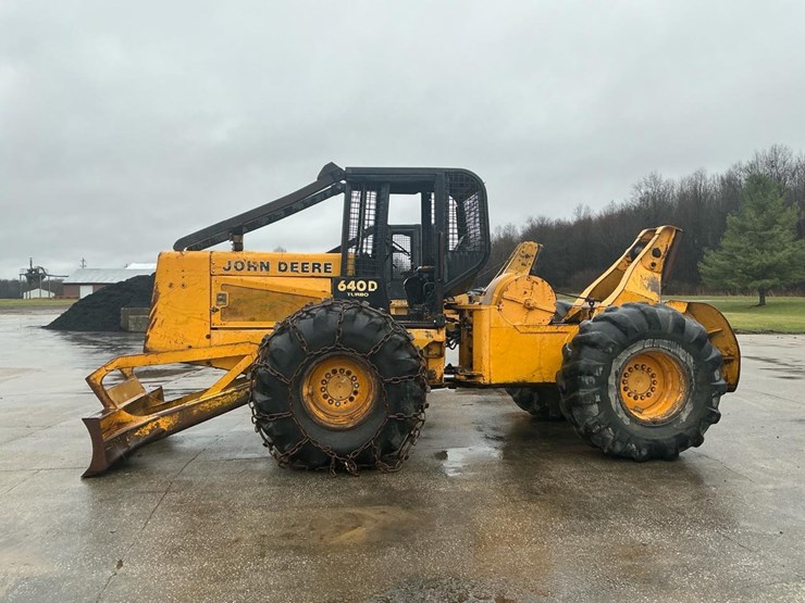 1989-john-deere-640d-image-2