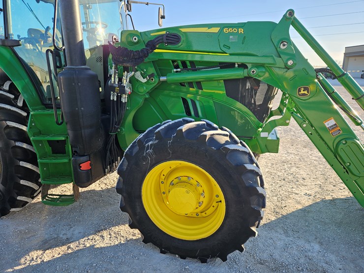 2024-john-deere-6175m-image-22