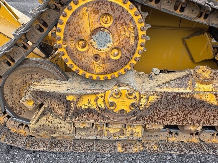 2012-caterpillar-d6t-xl-image-36