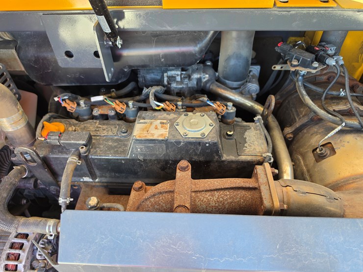 2018-deere-85g-image-17