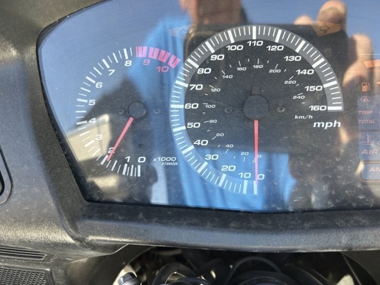 2009-honda-st1300-motorcycle-image-21