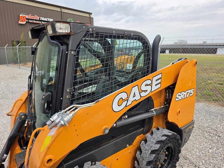 2017-case-sr175-image-13