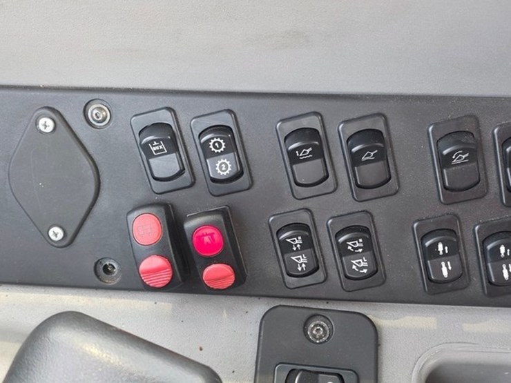 2021-case-221f-image-60