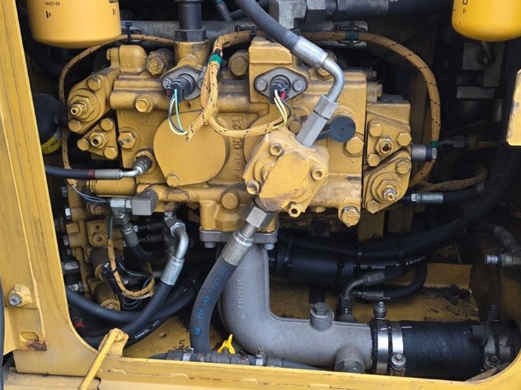 2010-caterpillar-312d-image-53