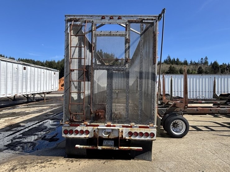 1991-columbia-tri-axle-possum-belly-chip-trailer-image-4