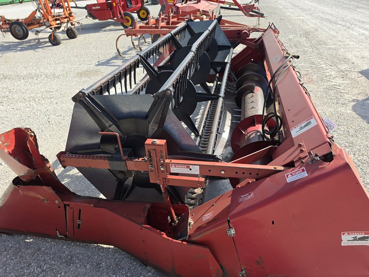 international-820-image-10