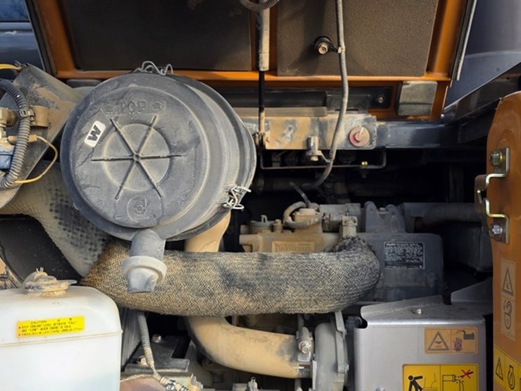 2021-case-cx80c-image-59