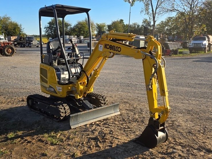 2022-kobelco-sk17sr-image-2