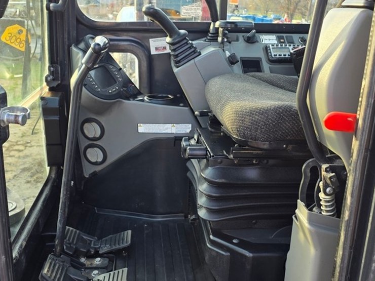 2019-bobcat-e55-image-58