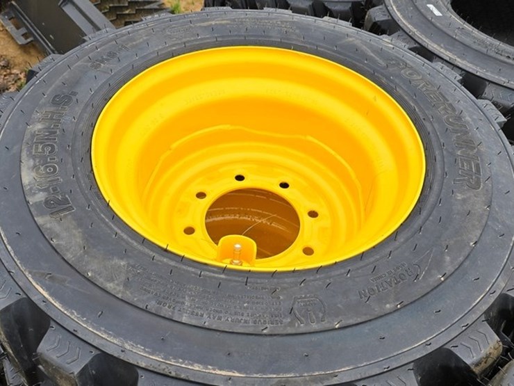 new-holland-8-image-4