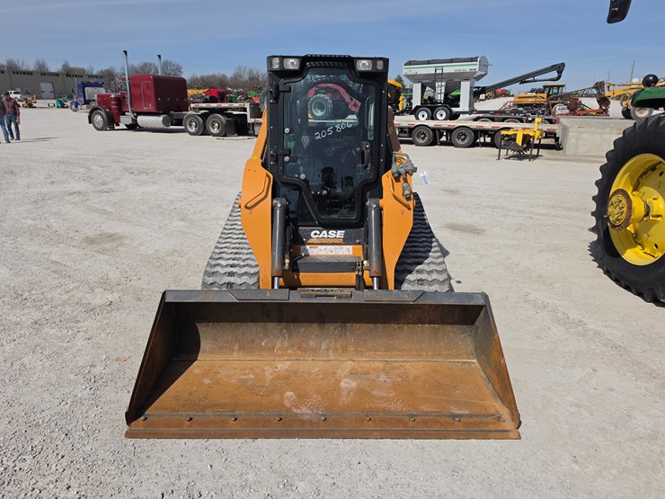 2023-case-tv450b-image-2