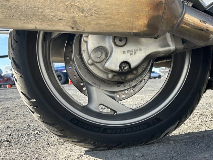 2012-honda-st1300-motorcycle-image-17