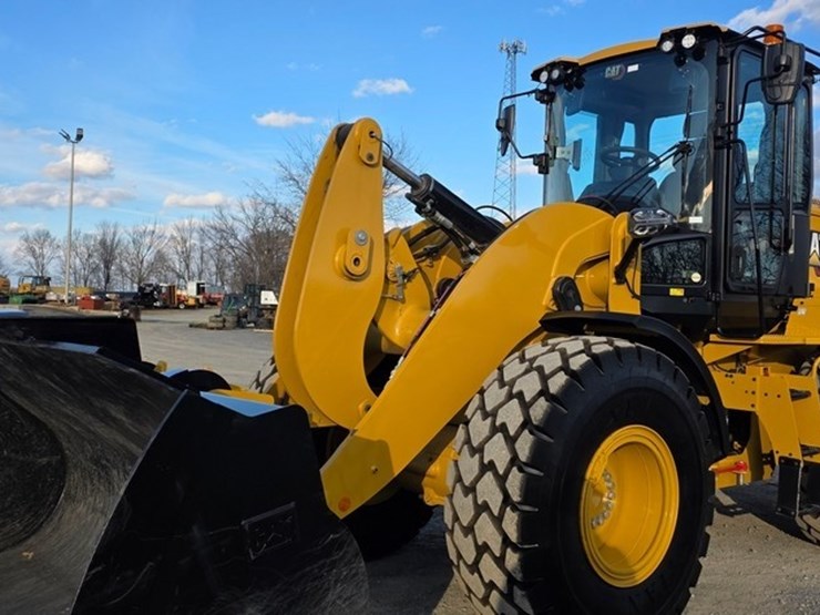 2024-caterpillar-930-image-7