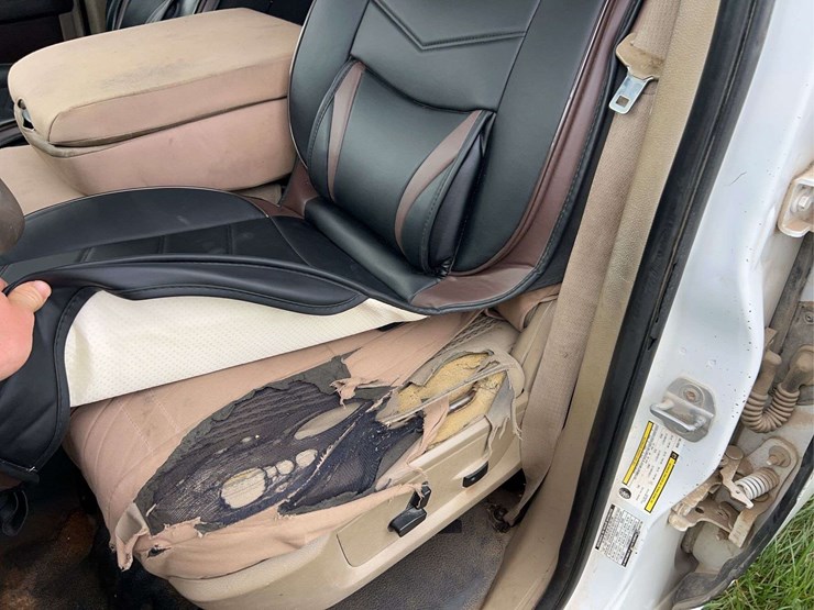 2011-dodge-ram-3500-image-13