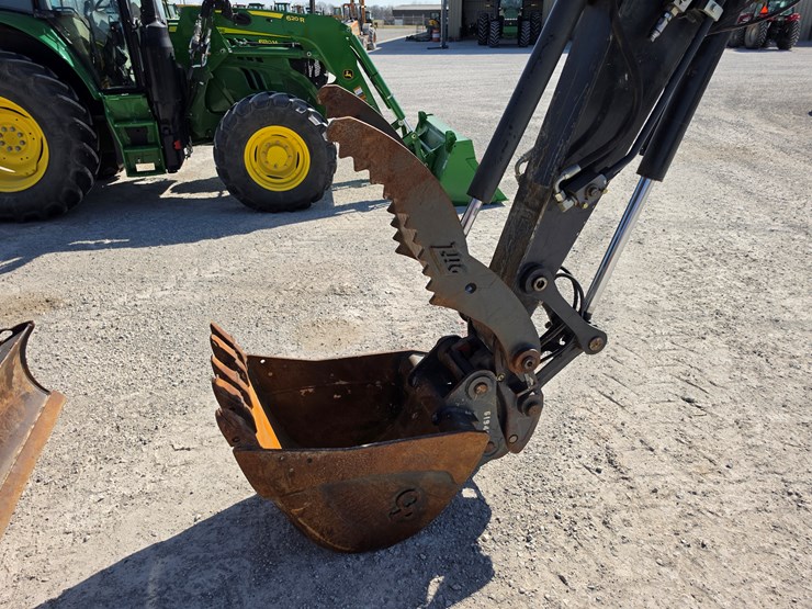 2018-deere-85g-image-24